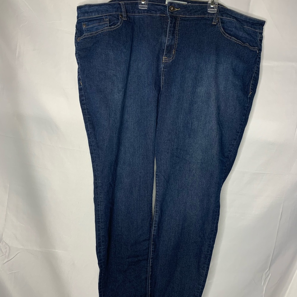 torrid size 28R jeans straight skinny EUC